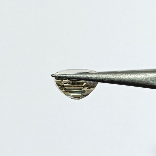 5.84 carats Yellow Sapphire ( 6.25 ratti ) - Image 5