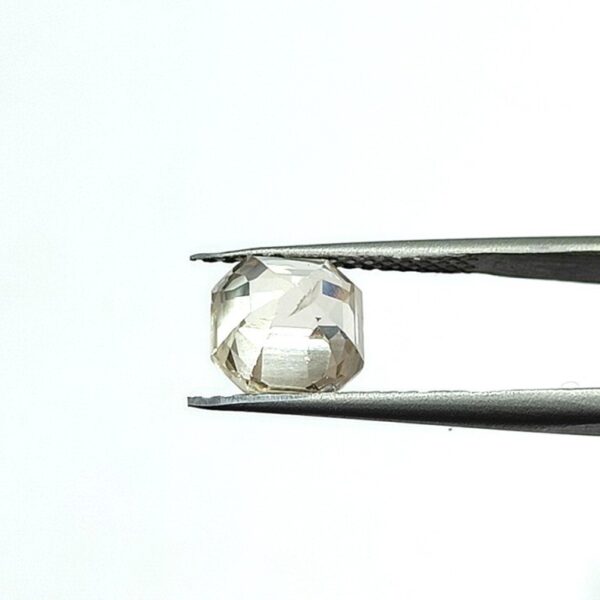 5.08 carats Yellow Sapphire ( 5.25 ratti ) - Image 6