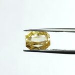 5.55 carats Yellow Sapphire ( 6.25 ratti ) - Image 2