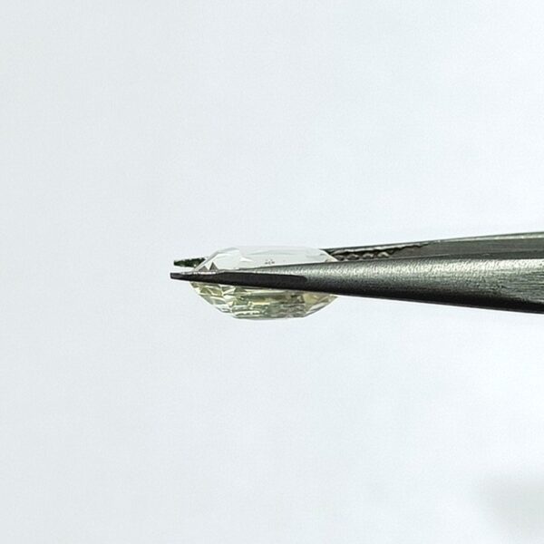 5.7 carats Yellow Sapphire ( 6.25 ratti ) - Image 6