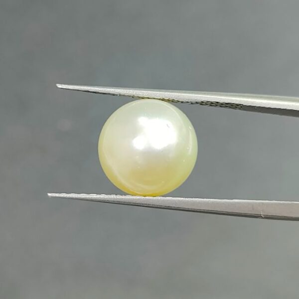 8.68 carats Pearl (9.25 ratti) - Image 2