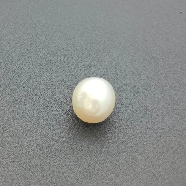8.65 carats Pearl (9.25 ratti) - Image 1