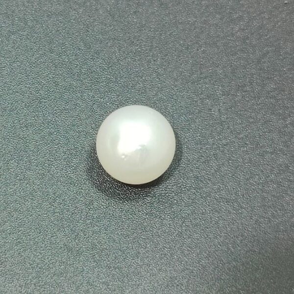 8.96 carats Pearl (9.25 ratti) - Image 1
