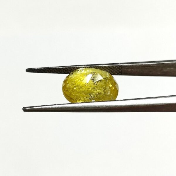 7.16 carats Yellow Sapphire Thailand ( 7.25 ratti ) - Image 3